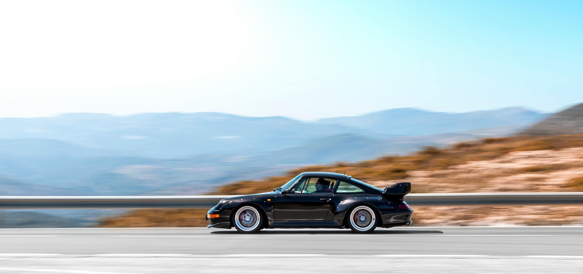 Classic Car - Porsche 911 Carrera - 993 Classic Car - Porsche 911 Carrera - 993